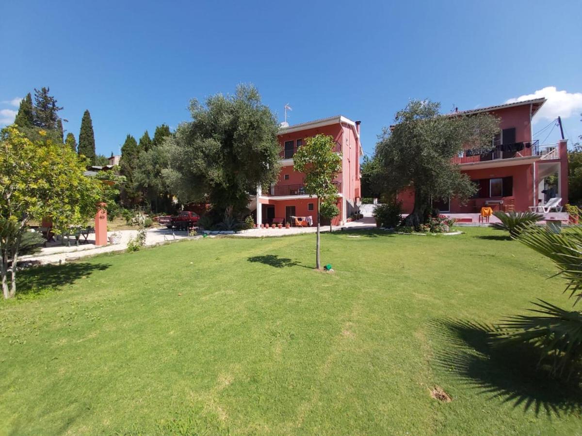 Ilias Apartments Ipsos Luaran gambar