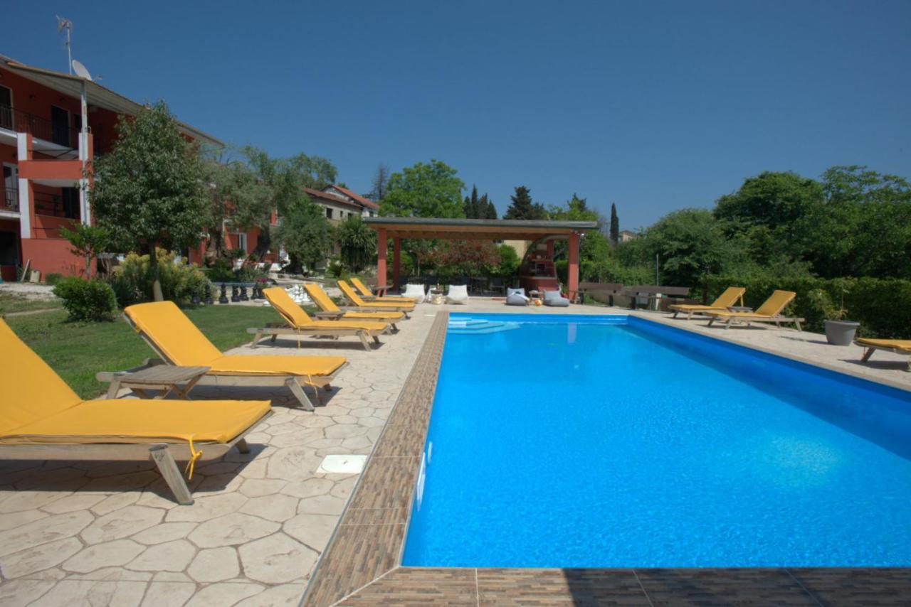 Ilias Apartments Ipsos Luaran gambar