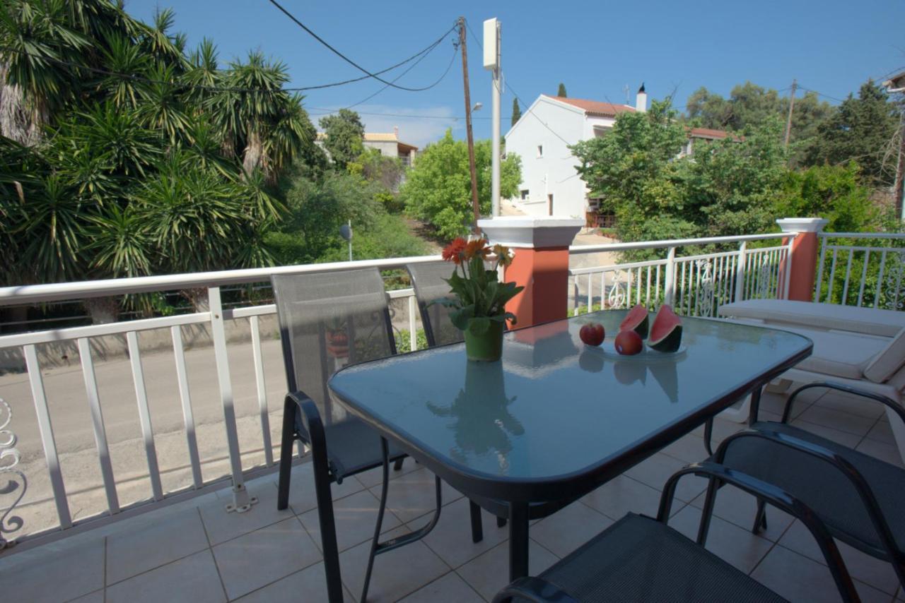 Ilias Apartments Ipsos Luaran gambar