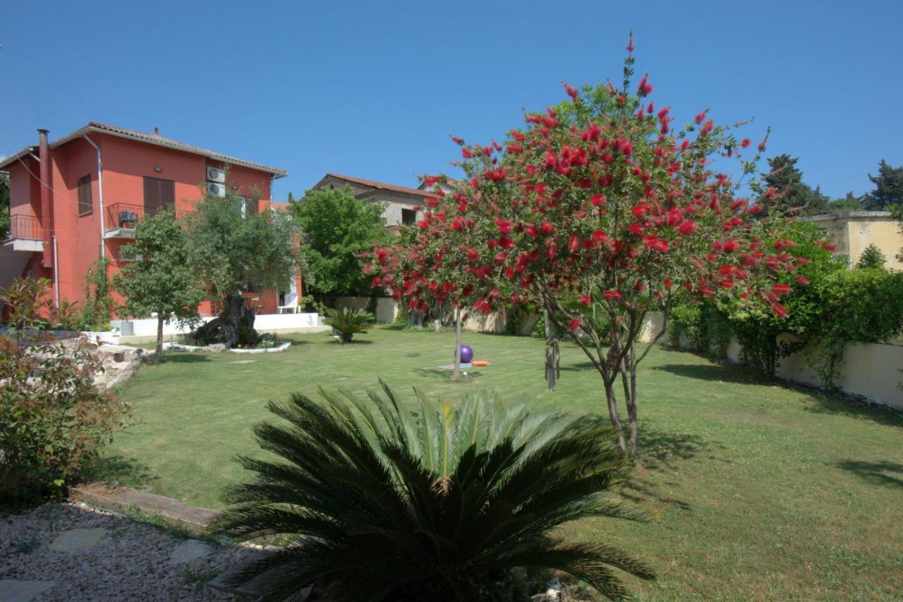 Ilias Apartments Ipsos Luaran gambar