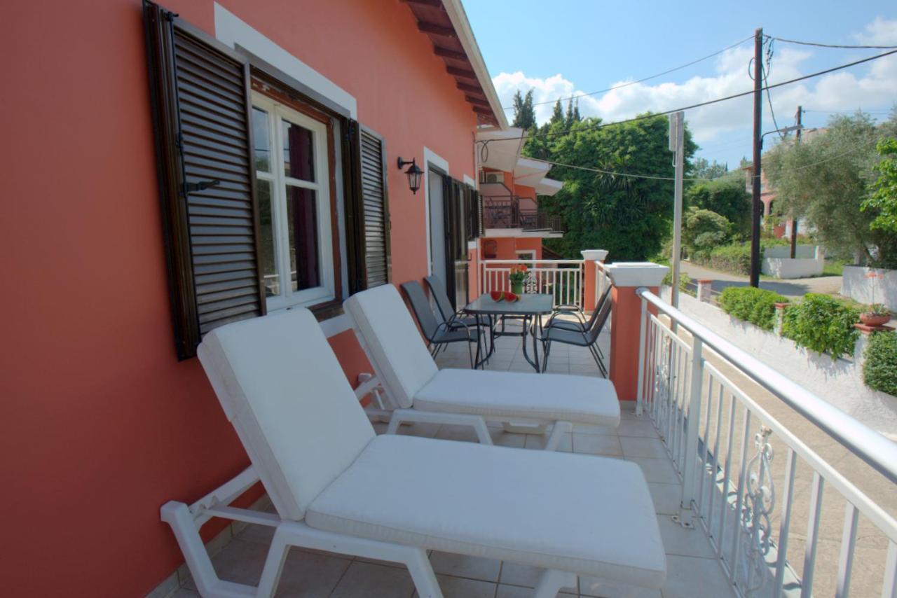 Ilias Apartments Ipsos Luaran gambar