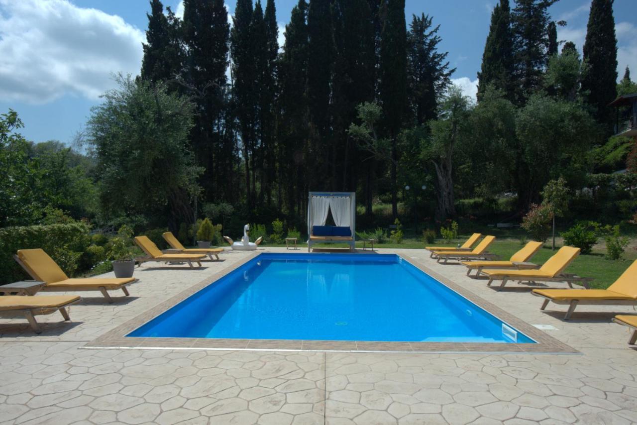 Ilias Apartments Ipsos Luaran gambar