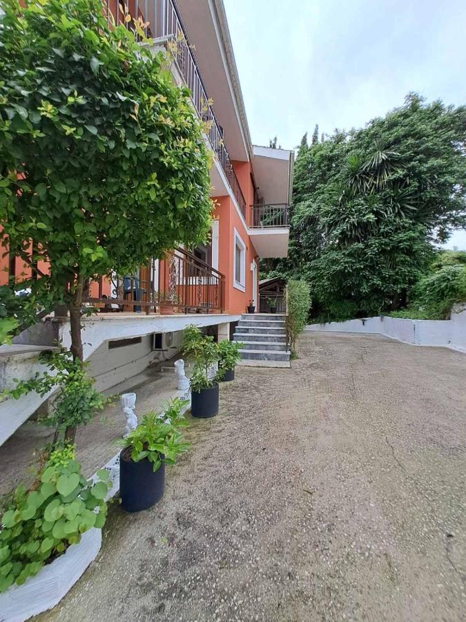 Ilias Apartments Ipsos Luaran gambar