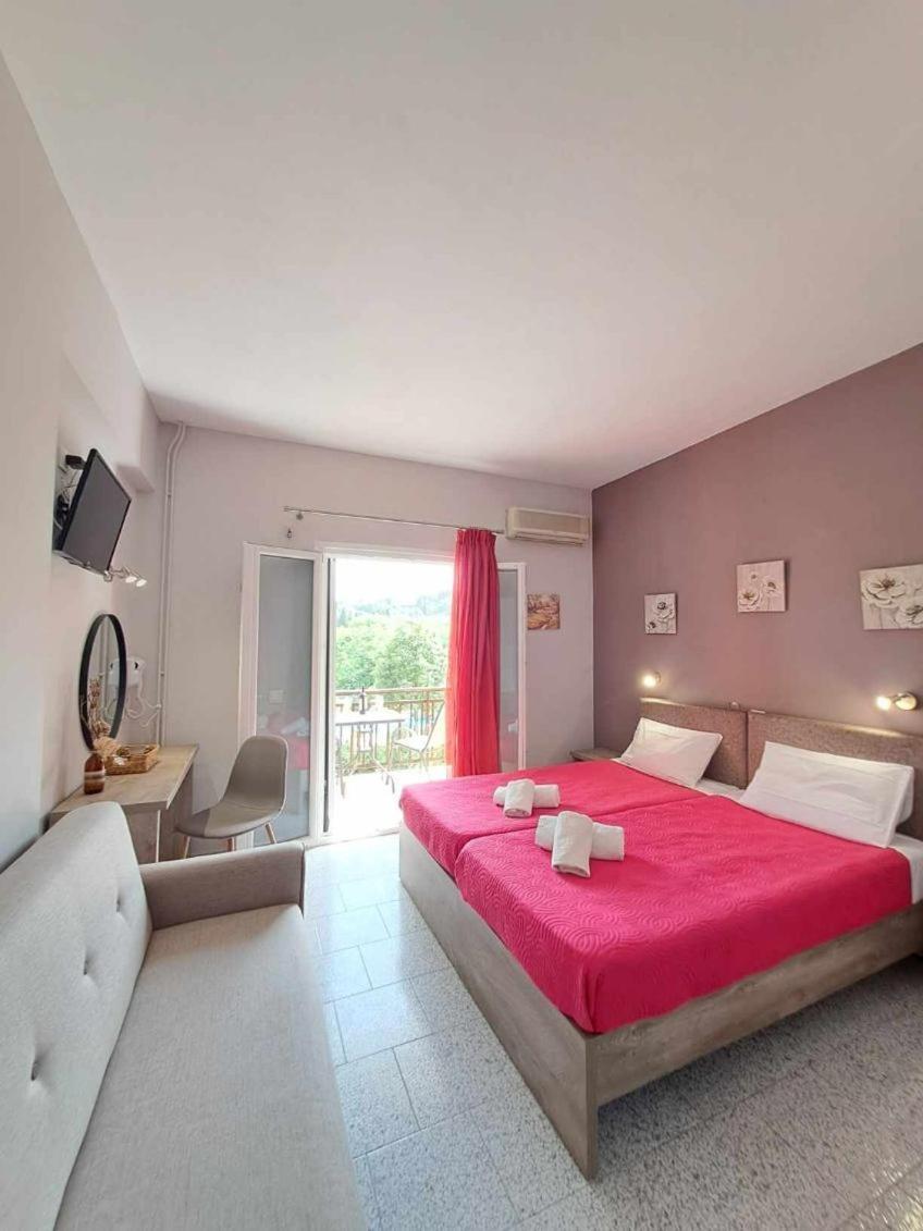 Ilias Apartments Ipsos Luaran gambar