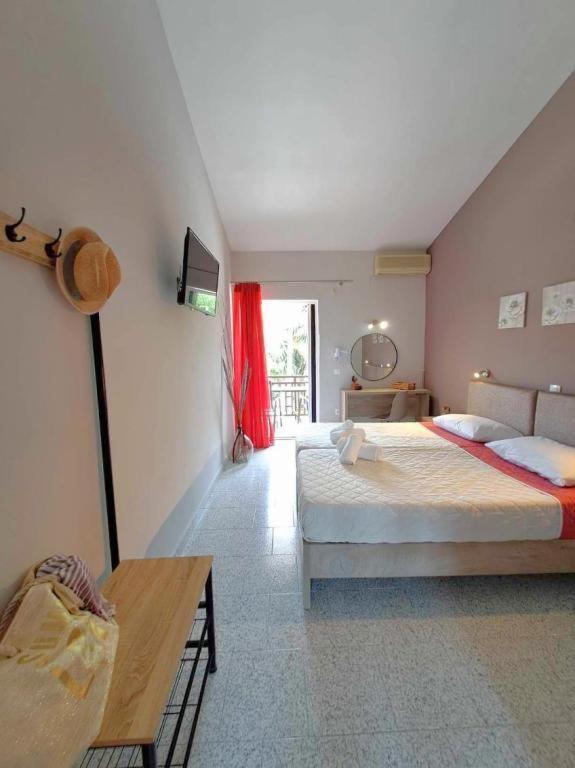 Ilias Apartments Ipsos Luaran gambar