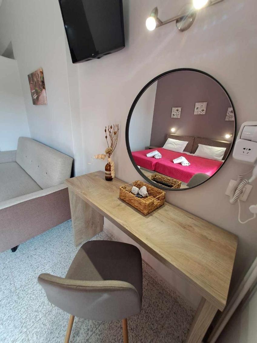 Ilias Apartments Ipsos Luaran gambar